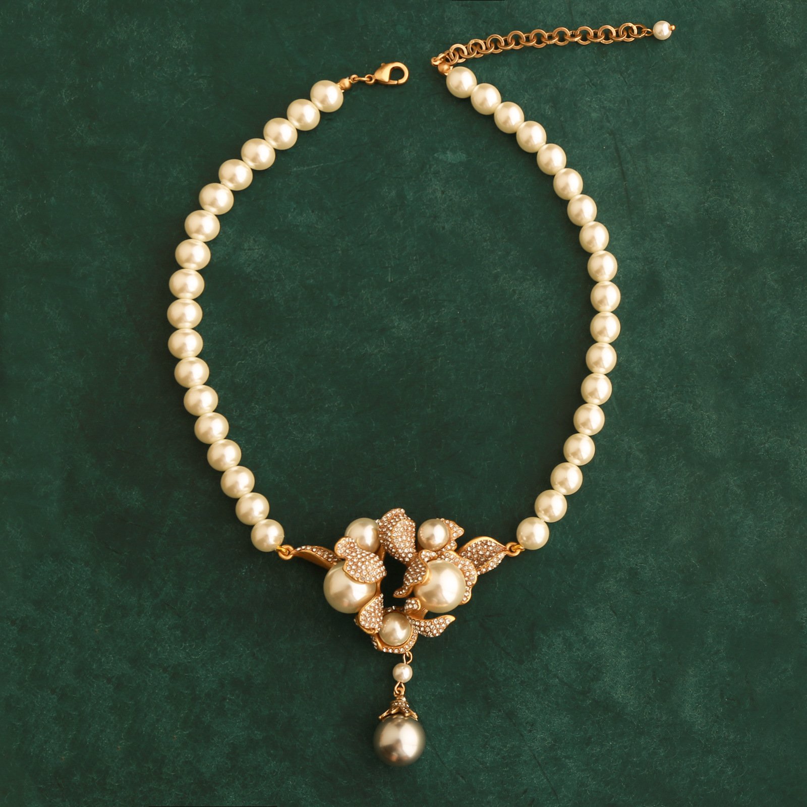 Aurelia Pearl Necklace