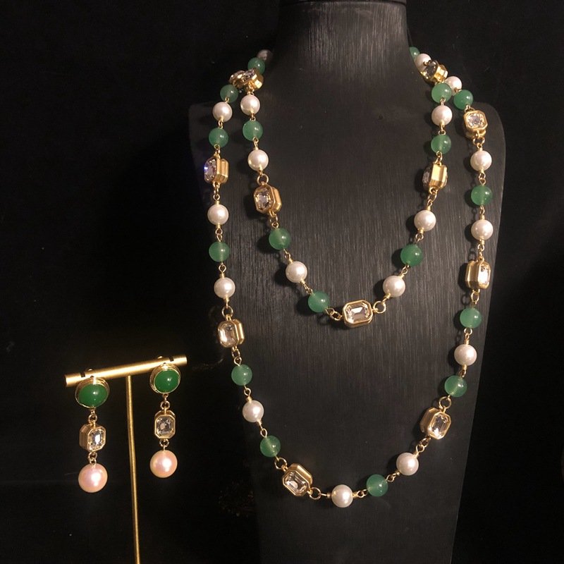 Luminous Pearl Accents
